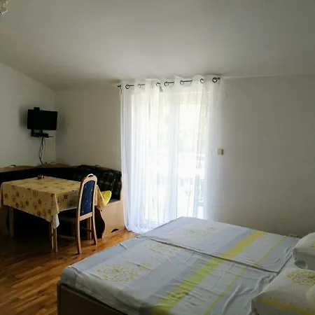 Coskovic Apartman Rošini
