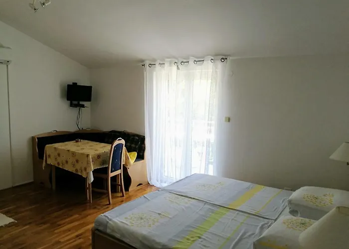 Coskovic Apartman Rošini